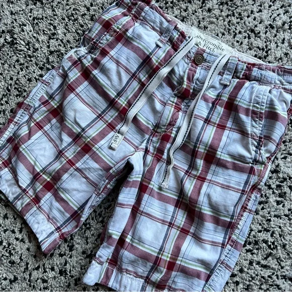 Abercrombie & Fitch Plaid Shorts Red White Casual Slightly Distressed Men’s 32 - Picture 12 of 16